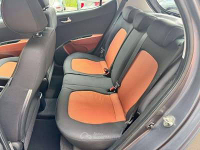 Hyundai i10 1.0 67cv GPL Style CAR PLAY+ANDROID AUTO Grigio usata Cernusco sul Naviglio