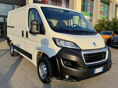 Peugeot Boxer 330 2.2 BlueHDi 140 S&S PC-TN Furgone Bianco usata Medesano