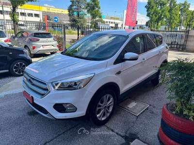 Ford Kuga 1.5 tdci 120cv Titanium Powershift Bianco usata Cernusco sul Naviglio