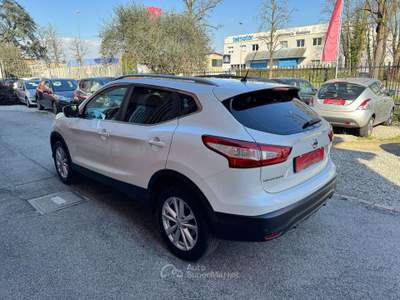 Nissan Qashqai 1.6 dci Acenta 4wd 130cv E6 Bianco usata Cernusco sul Naviglio