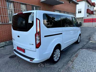 Ford Tourneo Custom 2.0 TDCI 130cv TITANIUM SEDILI GIRABILI 8 POSTI Bianco usata Cernusco sul Naviglio