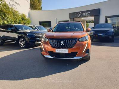 Peugeot 2008 BlueHDi 100 S&S Allure Navi Pack Arancione usata Taranto