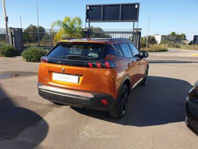 Peugeot 2008 BlueHDi 100 S&S Allure Navi Pack Arancione usata Taranto