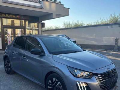 Peugeot 208 come nuova Argento usata San Tammaro