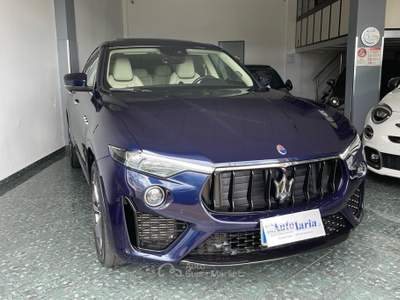 Maserati Levante Diesel 275 CV AWD Gransport my 2021 Blu/Azzurro usata COSOLETO