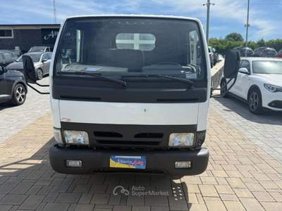 Nissan Cabstar 3.0 Td  CASSONE FISSO Bianco usata ADRANO