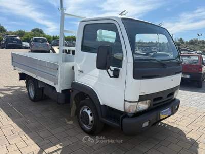 Nissan Cabstar 3.0 Td  CASSONE FISSO Bianco usata ADRANO