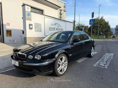 Jaguar X-Type 2.5 V6 Executive AWD - PELLE/PDC/XENON Nero usata Sesto San Giovanni