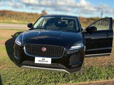 Jaguar E-Pace AWD aut. R-Dynamic HSE Nero usata Bari