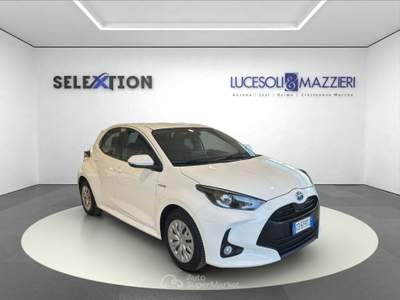 Toyota Yaris  - yaris 1.5 hybrid 5 porte business Bianco usata Ancona