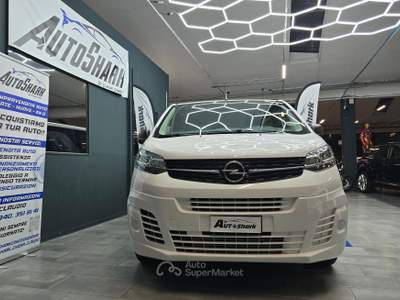 Opel Vivaro Life OPEL VIVARO LIFE EXTRA LUNGO 1500 120CV 9P + IVA Bianco usata Torino