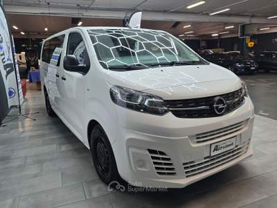 Opel Vivaro Life OPEL VIVARO LIFE EXTRA LUNGO 1500 120CV 9P + IVA Bianco usata Torino
