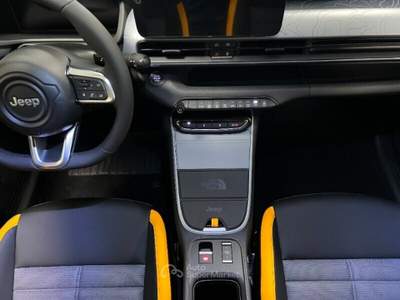 Jeep Avenger Avenger 1.2 Turbo 145 CV MHEV 4xe The North Face Bianco usata MONTE URANO