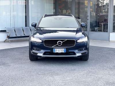 Volvo V90 Cross Country 2.0 Hybrid 250CV E6 AWD Automatica - 2021 Blu/Azzurro usata Roma