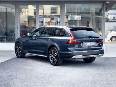 Volvo V90 Cross Country 2.0 Hybrid 250CV E6 AWD Automatica - 2021 Blu/Azzurro usata Roma
