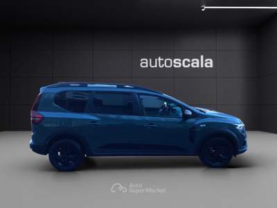 Dacia Jogger 1.6 Hybrid 140 5 posti Extreme Verde usata Napoli