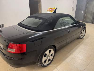 Audi A4 Cabriolet 2.5 V6 TDI cat Nero usata LUCERA