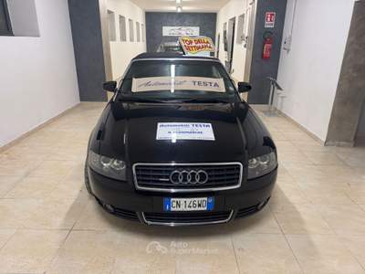 Audi A4 Cabriolet 2.5 V6 TDI cat Nero usata LUCERA