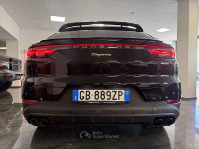 Porsche Cayenne Coupè 3.0 V6 E-Hybrid TETTO Nero usata Villa Carcina