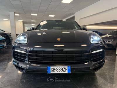 Porsche Cayenne Coupè 3.0 V6 E-Hybrid TETTO Nero usata Villa Carcina