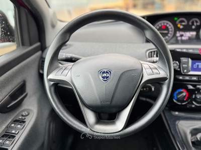 Lancia Ypsilon 1.0 Hybrid 69CV E6 Neo. - 2020 Rosso usata Roma
