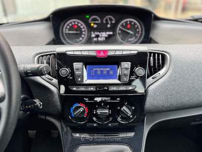 Lancia Ypsilon 1.0 Hybrid 69CV E6 Neo. - 2020 Rosso usata Roma