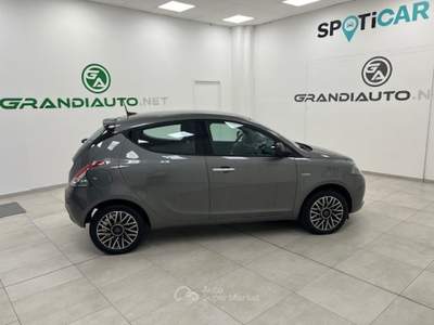 Lancia Ypsilon III 2021 -  1.0 firefly hybrid Platino s&s 70cv Grigio usata Novi Ligure