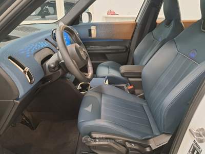 MINI Countryman MINI Cooper Countryman U25 1.5 48V C Hybrid Favoured automatica Bianco usata Campagna