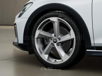 Audi A3 allstreet 2.0 tdi 150cv identity contrast s tronic Bianco usata Cremona