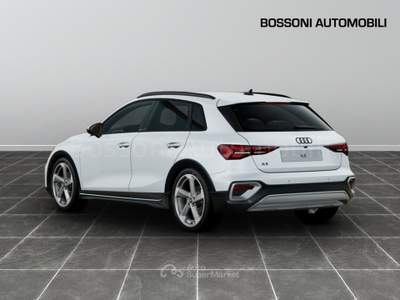 Audi A3 allstreet 2.0 tdi 150cv identity contrast s tronic Bianco usata Cremona