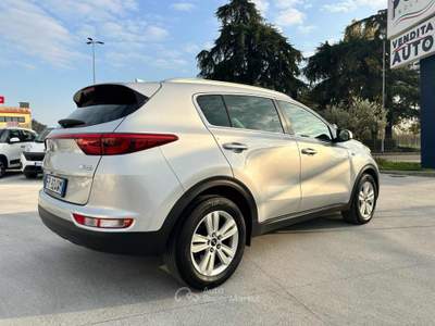 Kia Sportage 1.7 CRDI 141 CV DCT7 2WD Business Class OK NEOPATE Argento usata CASTENASO