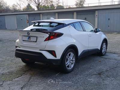Toyota C-HR 1.8 Hybrid E-CVT Active Bianco usata Melegnano