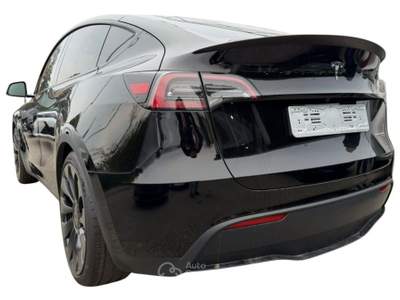 Tesla Model Y Performance AWD Autopilot Avanzato e Gancio Nero usata Oderzo
