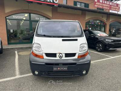 Renault Trafic Trafic T27 1.9dCi/100PC-TN Combi Confort OCCASIONE Bianco usata Villanova Canavese