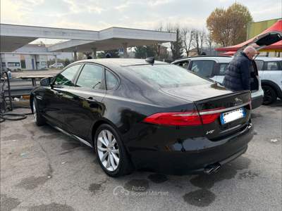 Jaguar XF XF 2.0 D 180 CV aut. R-Sport Nero usata Brembate di Sopra
