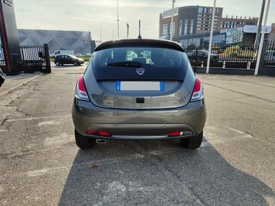 Lancia Ypsilon 1.0 FireFly Hybrid Platino Grigio usata Mappano