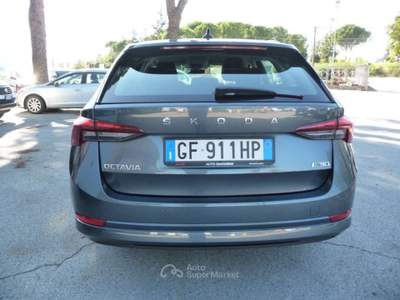 Skoda Octavia 1.5 G-TEC DSG Wagon Executive DSG Grigio usata Tolentino