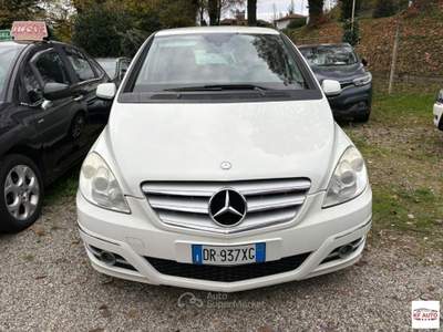 Mercedes-Benz Classe B 180 CDI Sport Bianco usata Borgo Ticino