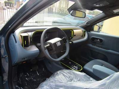 Fiat Grande Panda 1.2 Hybrid 110 S&S La Prima Blu/Azzurro usata Jerago con Orago