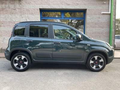 Fiat Panda 1.0 70CV HYBRID NAVIGATORE SENSORI PARCHEGGIO Verde usata Venezia