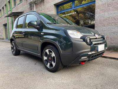 Fiat Panda 1.0 70CV HYBRID NAVIGATORE SENSORI PARCHEGGIO Verde usata Venezia