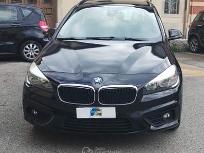 BMW Serie 2 Gran Tourer 218d 7 POSTI Nero usata Udine