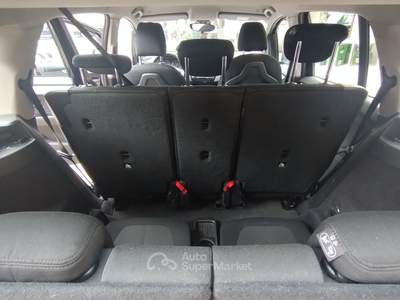 BMW Serie 2 Gran Tourer 218d 7 POSTI Nero usata Udine