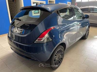 Lancia Ypsilon 1.0 FireFly 5 porte S&S Hybrid Ecochic Gold PROMO Blu/Azzurro usata Este