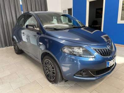 Lancia Ypsilon 1.0 FireFly 5 porte S&S Hybrid Ecochic Gold PROMO Blu/Azzurro usata Este