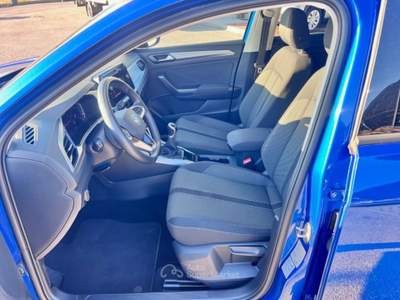 Volkswagen T-Roc 1.0 TSI Life Blu/Azzurro usata Pieve di Soligo