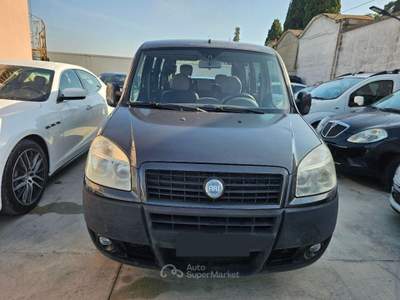 Fiat Doblò 1.3 mjt 16v Family fap usata Aversa Fiat Doblò 1.3 mjt 16v Family fap usata Aversa