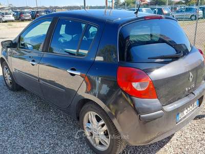 Renault Clio 5 porte Le Iene Nero usata SANT'AGATA SUL SANTERNO