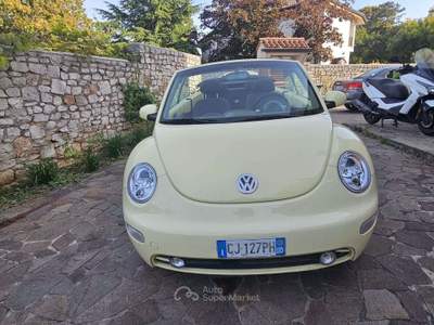 Volkswagen New Beetle New Beetle Cabrio Cabrio 1.4 Giallo usata Lesmo
