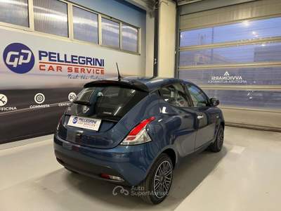 Lancia Ypsilon 1.0 firefly hybrid Silver Plus s&amp;s 70cv usata Castenedolo